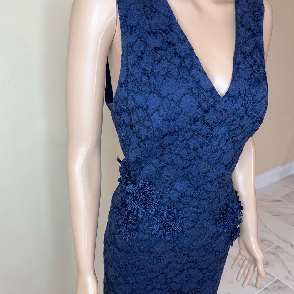 Maggy London lace midi dress - Picture 12 of 15